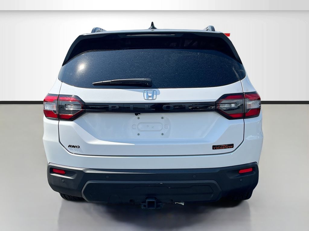 2025 Honda Pilot photo 6 of 34