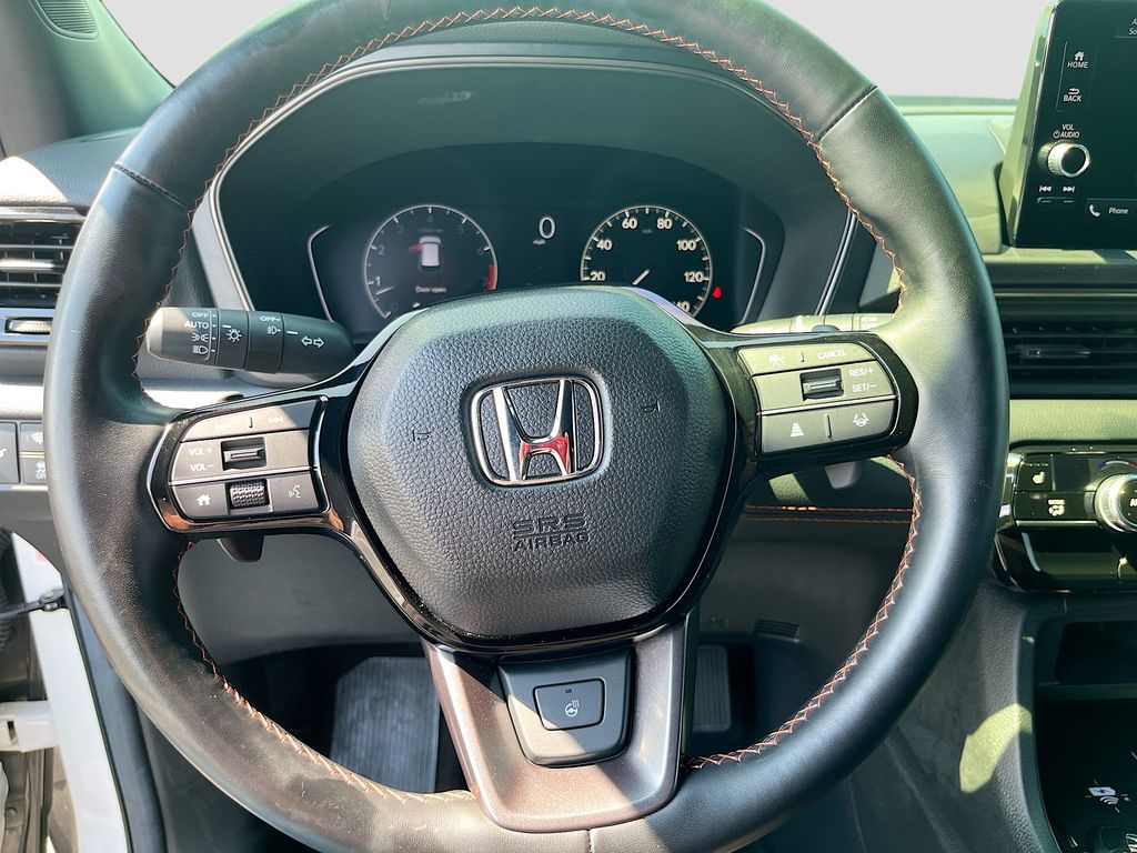 2025 Honda Pilot photo 11 of 34