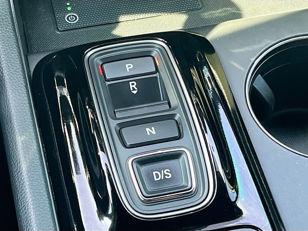 2025 Honda Pilot photo 16 of 34
