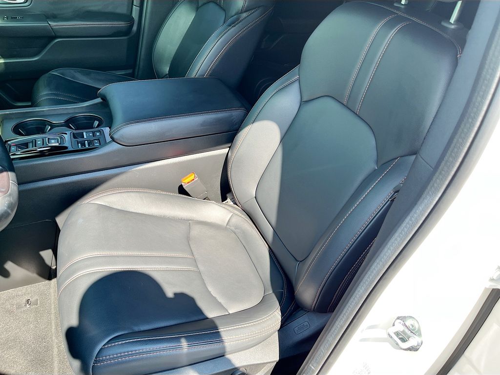 2025 Honda Pilot photo 19 of 34