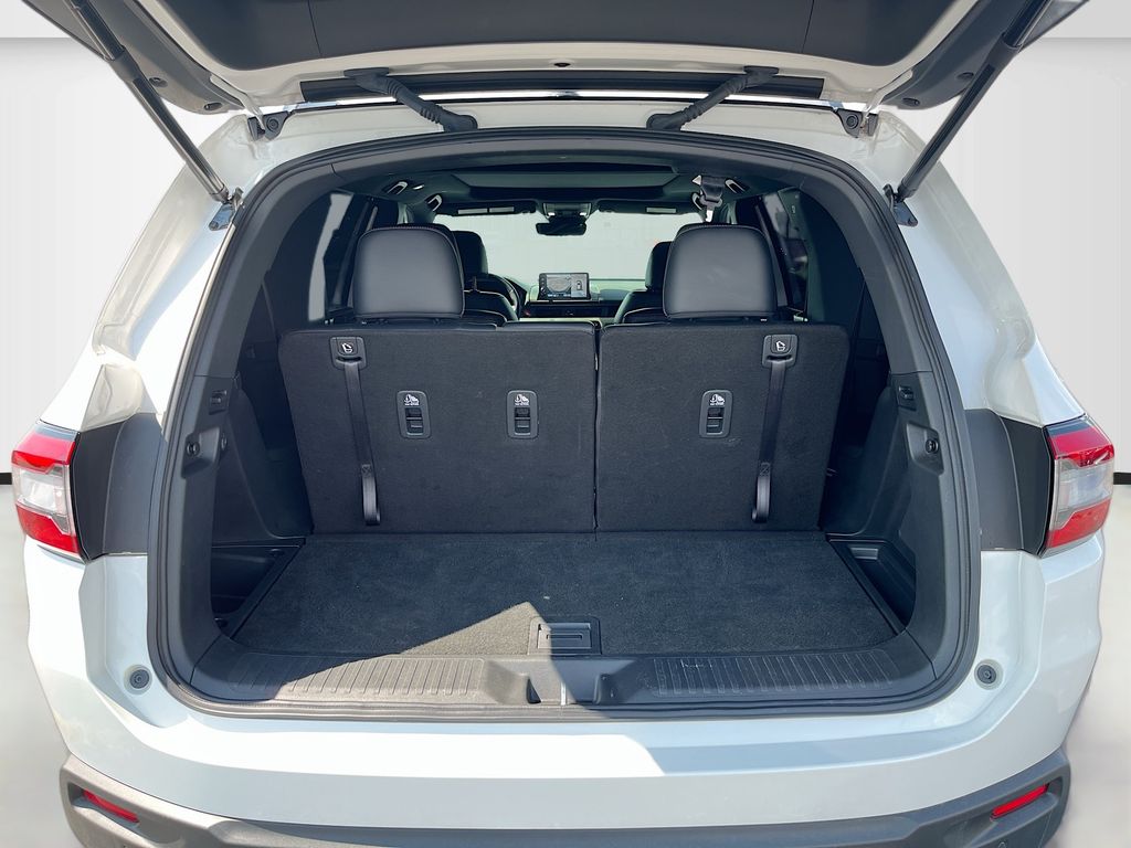 2025 Honda Pilot photo 27 of 34