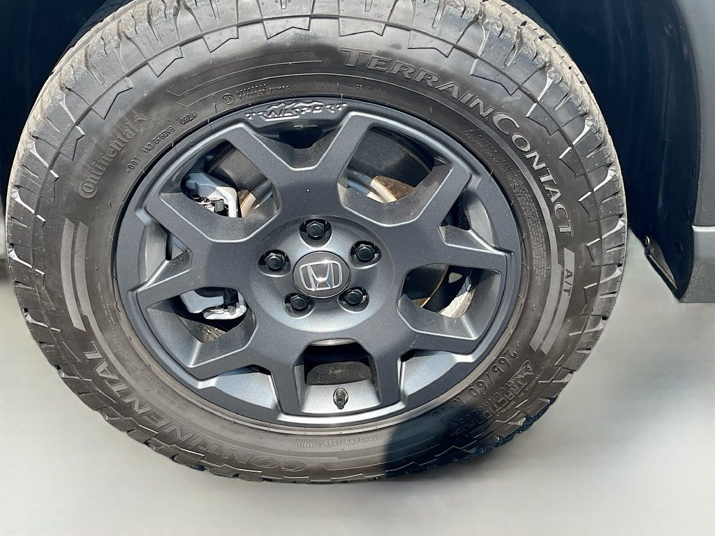 2025 Honda Pilot photo 33 of 34