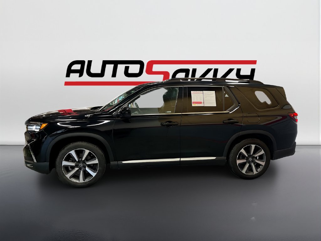 Used 2025 Crystal Black Pearl Honda Elite image 4