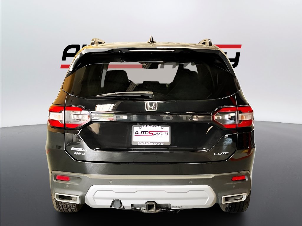 Used 2025 Crystal Black Pearl Honda Elite image 6