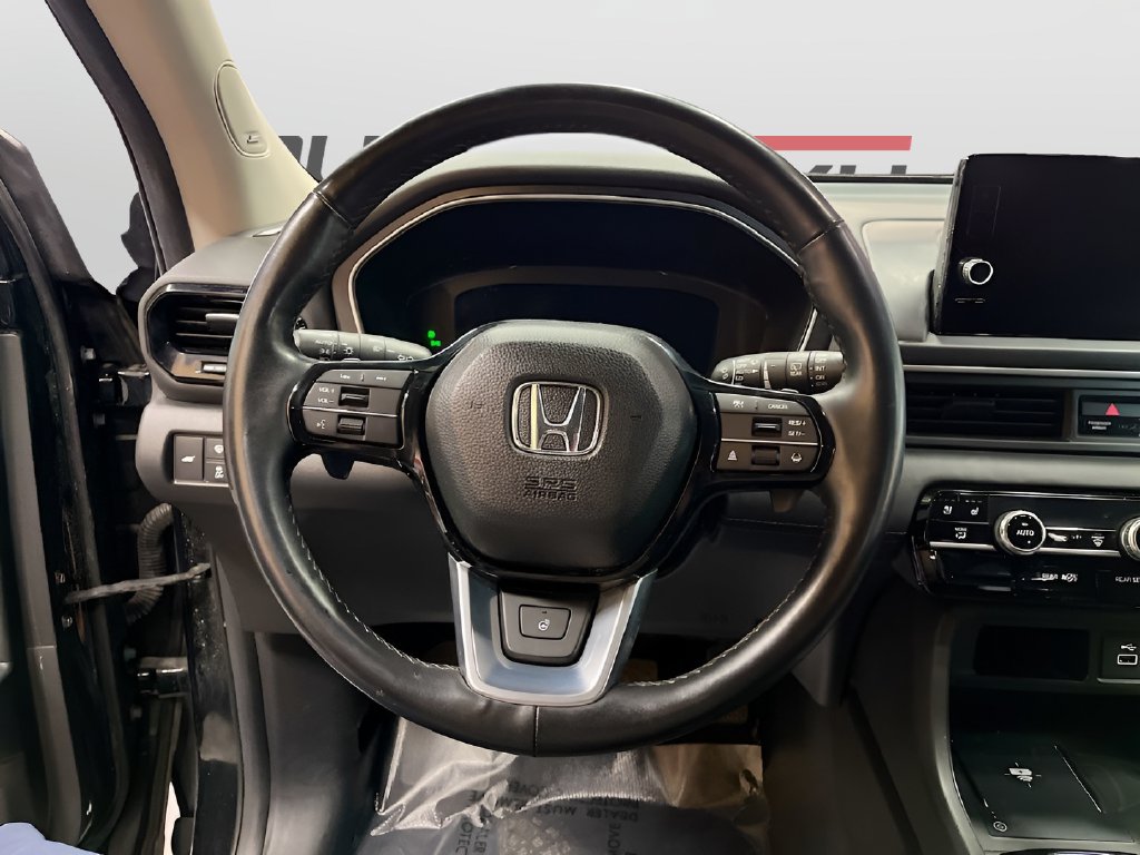 Used 2025 Crystal Black Pearl Honda Elite image 11