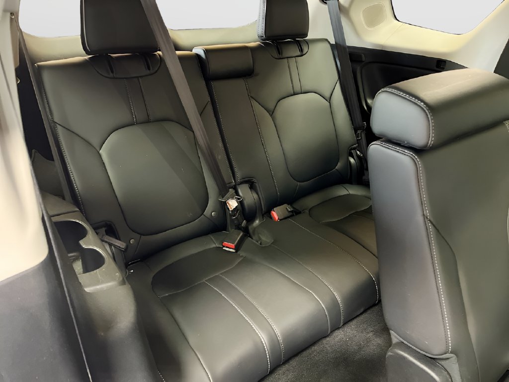 Used 2025 Crystal Black Pearl Honda Elite image 29