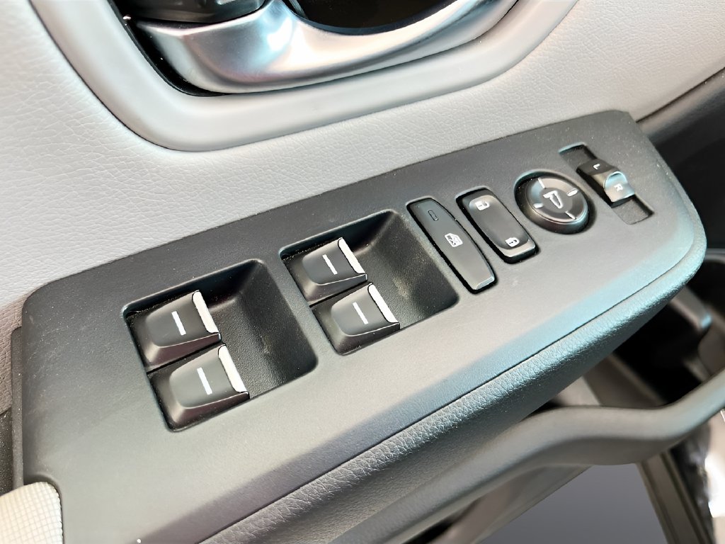2023 Honda Pilot photo 17 of 30