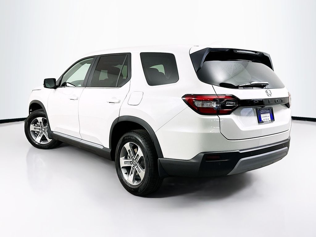 2025 Honda Pilot photo 6 of 27