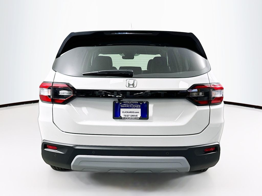 2025 Honda Pilot photo 15 of 27