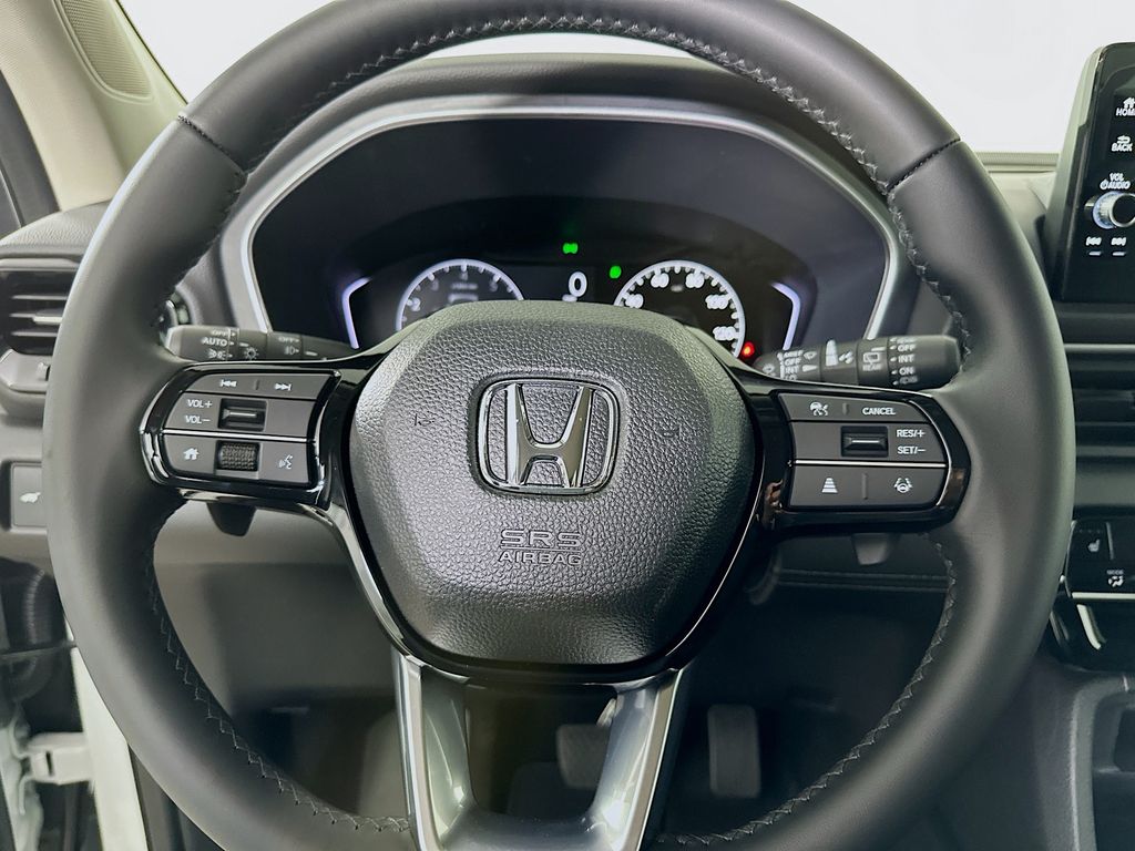 2025 Honda Pilot photo 18 of 27