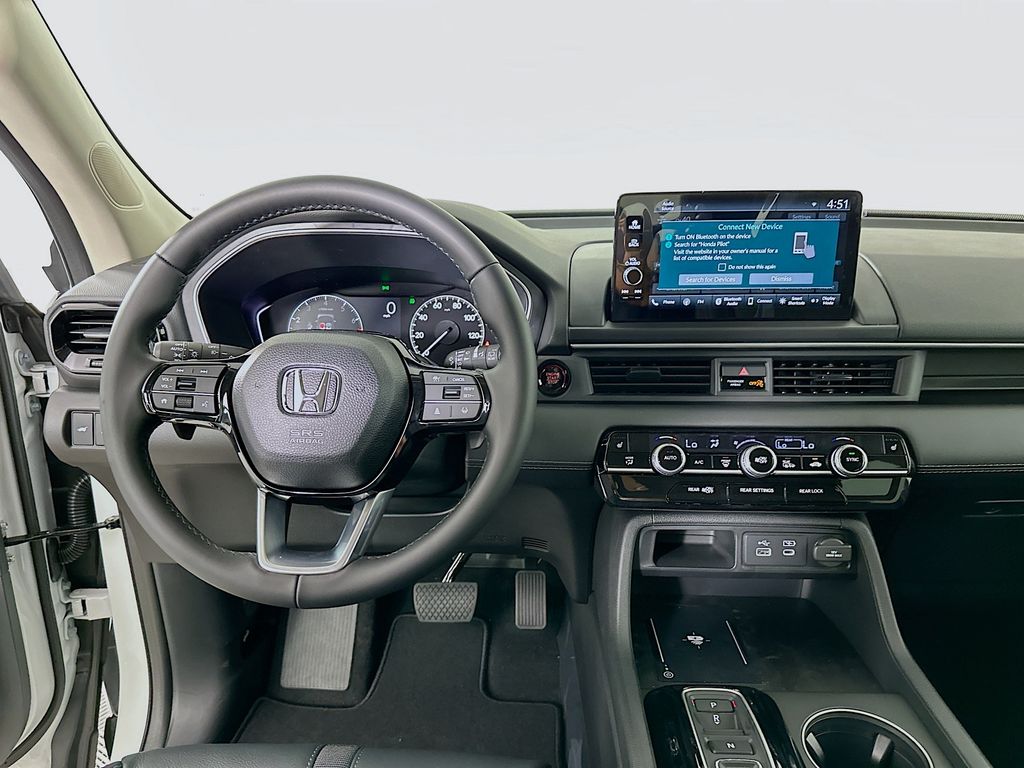 2025 Honda Pilot photo 19 of 27