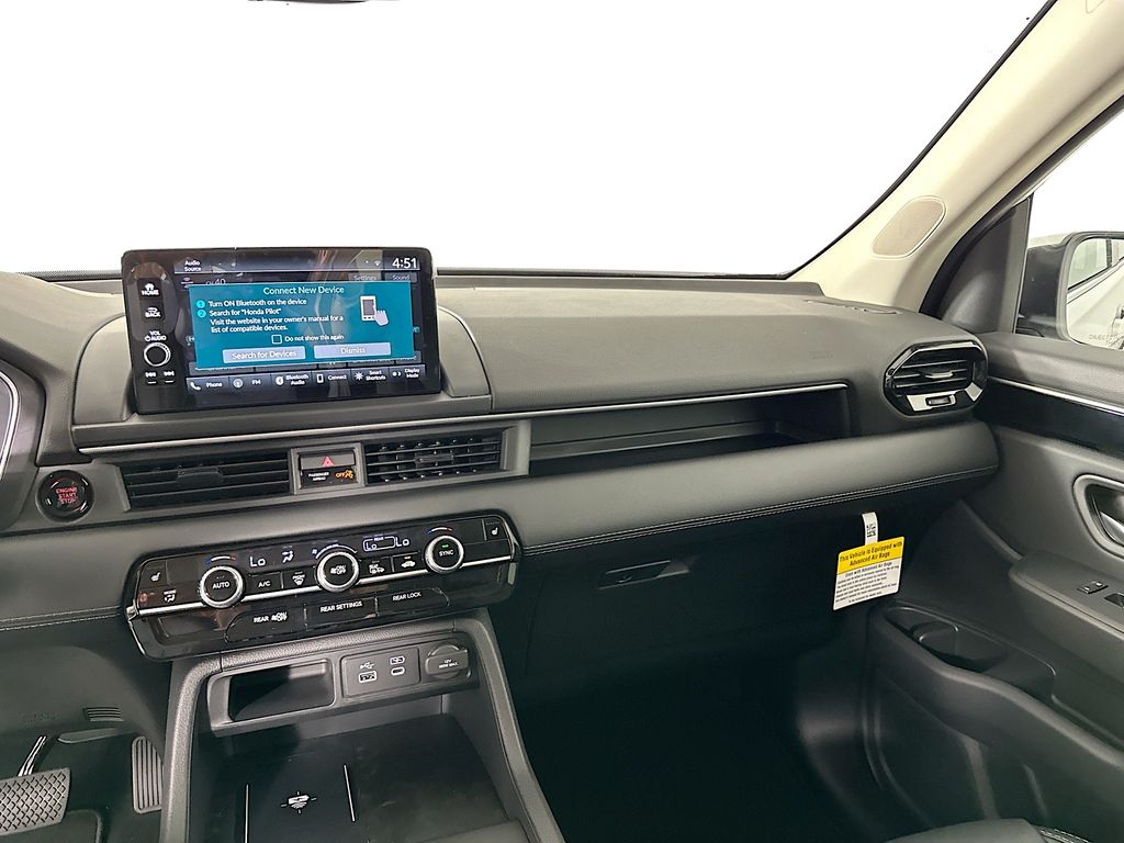 2025 Honda Pilot photo 20 of 27