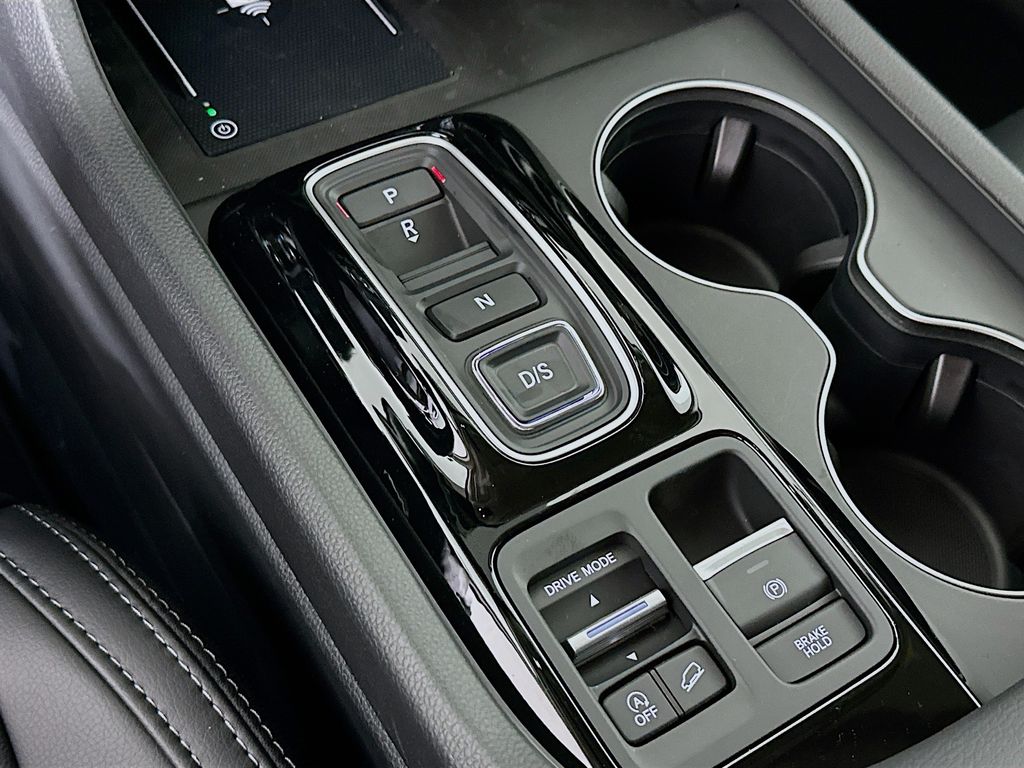 2025 Honda Pilot photo 22 of 27