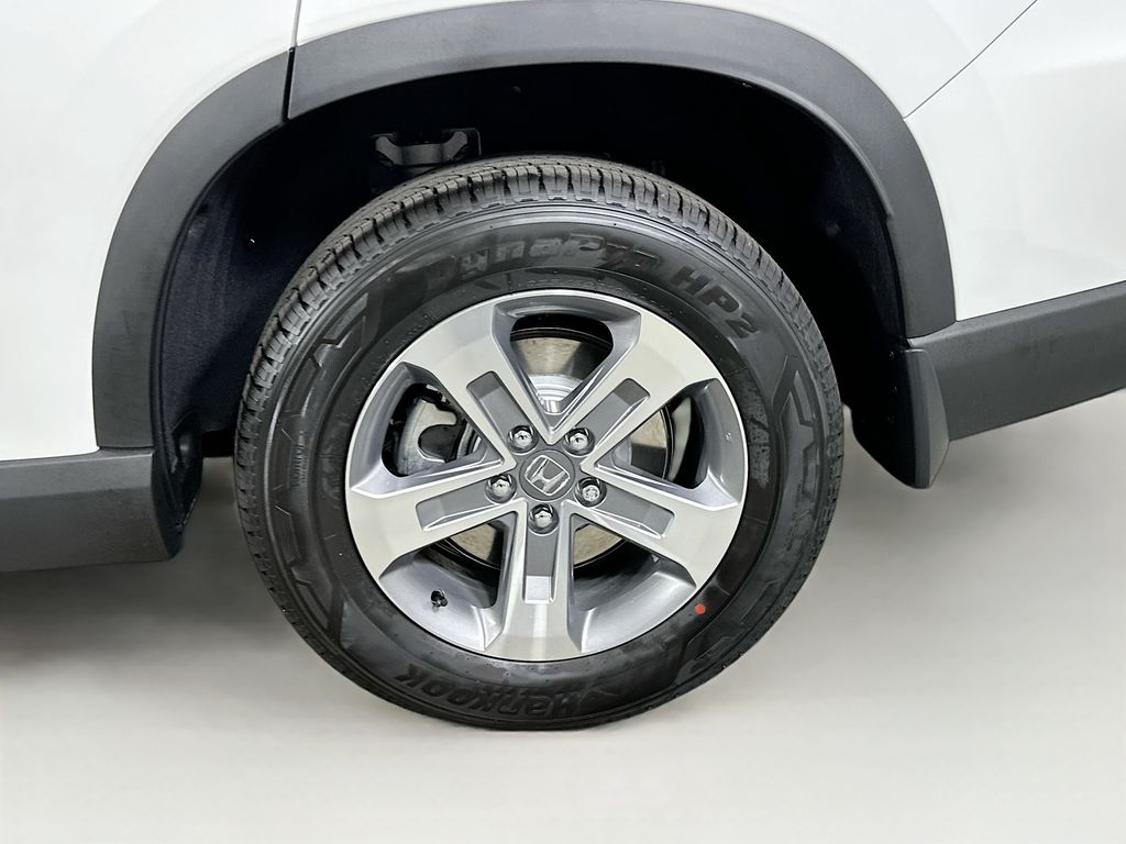 2025 Honda Pilot photo 24 of 27
