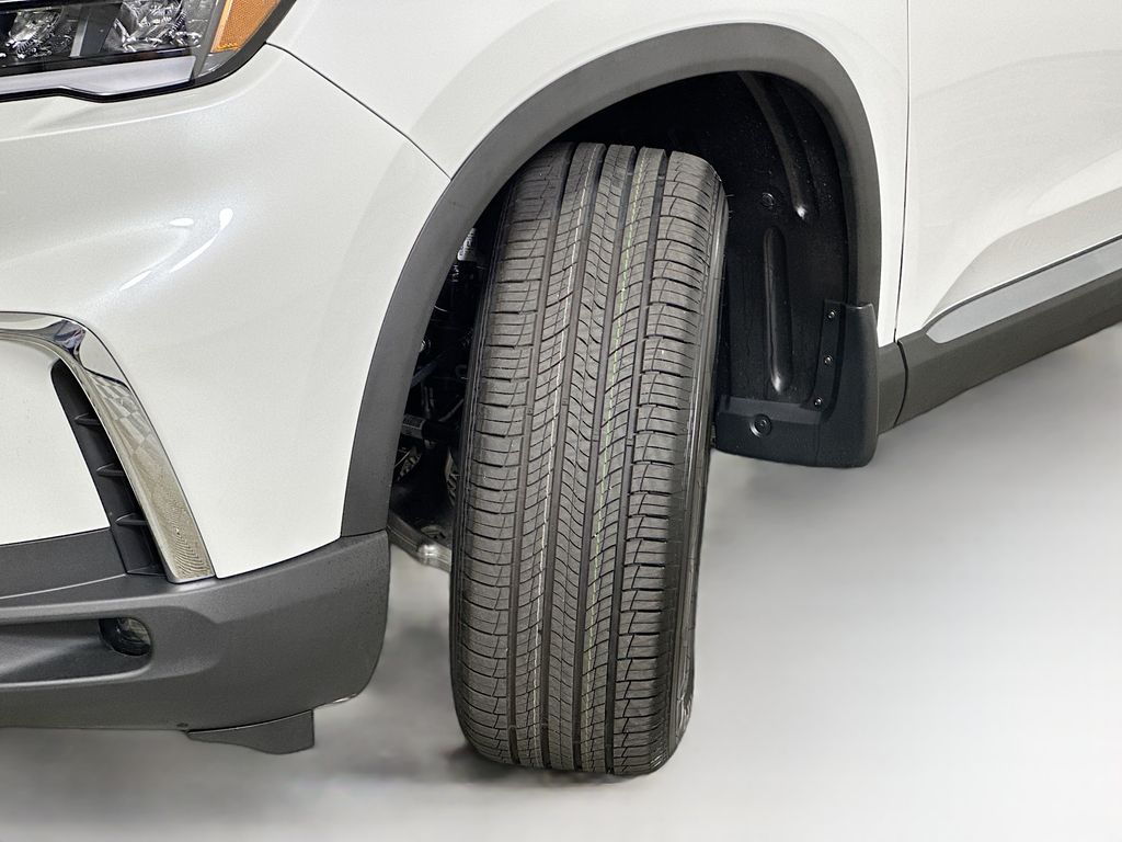 2025 Honda Pilot photo 25 of 27