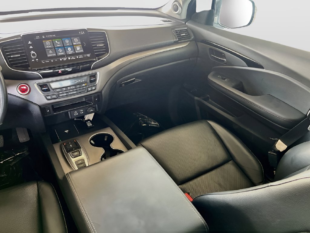 2025 Honda Ridgeline photo 23 of 32