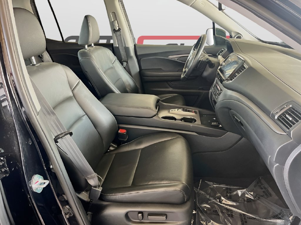 2025 Honda Ridgeline photo 28 of 32