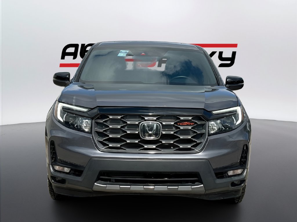 2025 Honda Ridgeline photo 2 of 33
