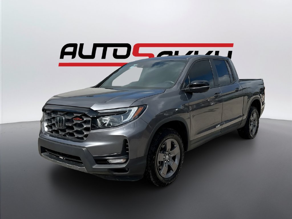 2025 Honda Ridgeline photo 3 of 33