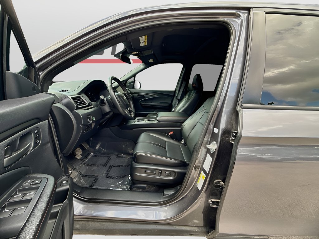 2025 Honda Ridgeline photo 21 of 33