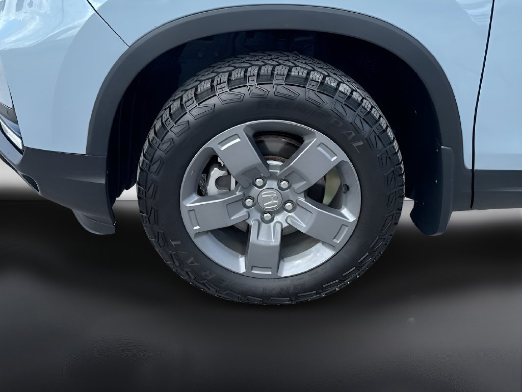2025 Honda Ridgeline photo 31 of 32