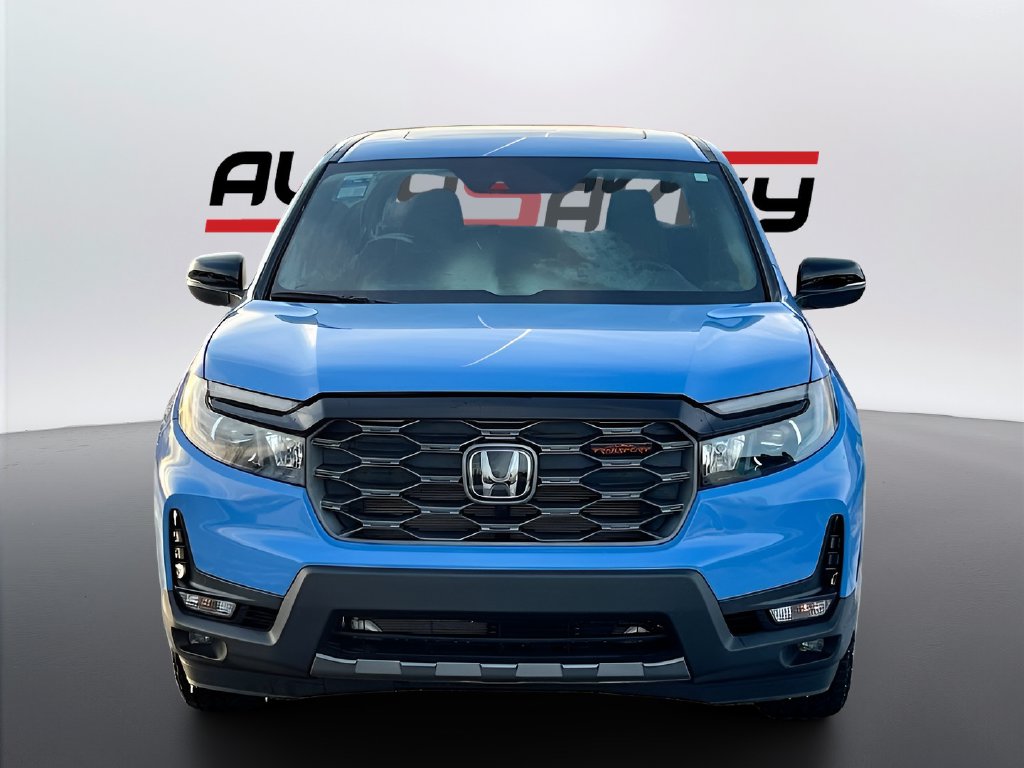 2025 Honda Ridgeline photo 2 of 34