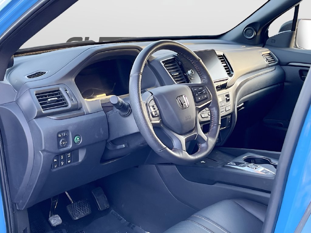 2025 Honda Ridgeline photo 9 of 34
