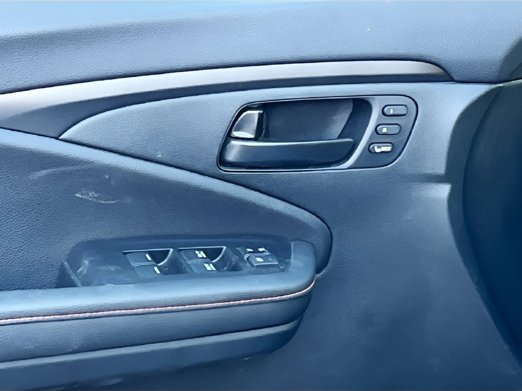 2025 Honda Ridgeline photo 18 of 34