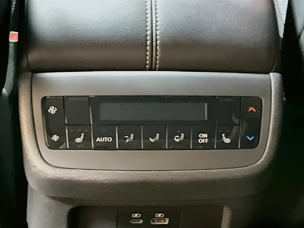 Used 2024 Scarlet Ember Tintcoat Nissan SL image 27