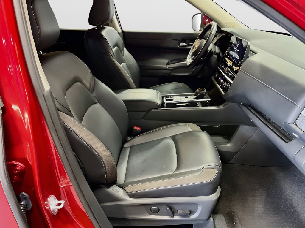 Used 2024 Scarlet Ember Tintcoat Nissan SL image 31