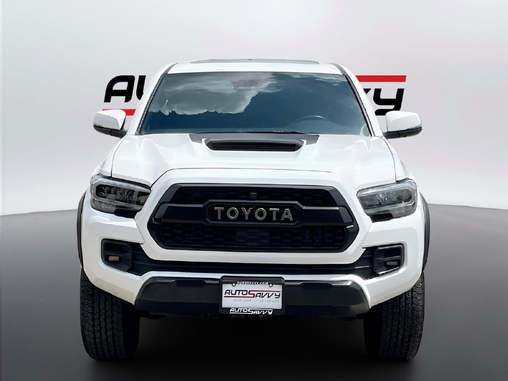 2020 Toyota Tacoma photo 2 of 33
