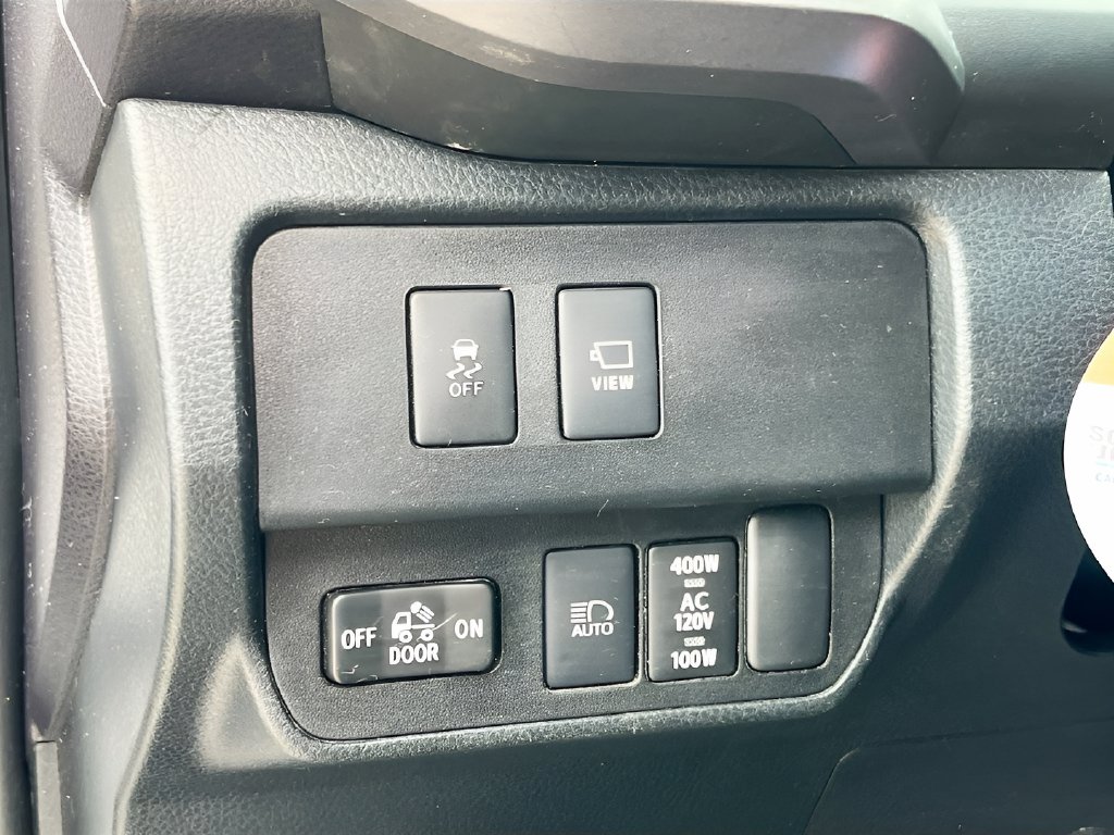 2020 Toyota Tacoma photo 10 of 33