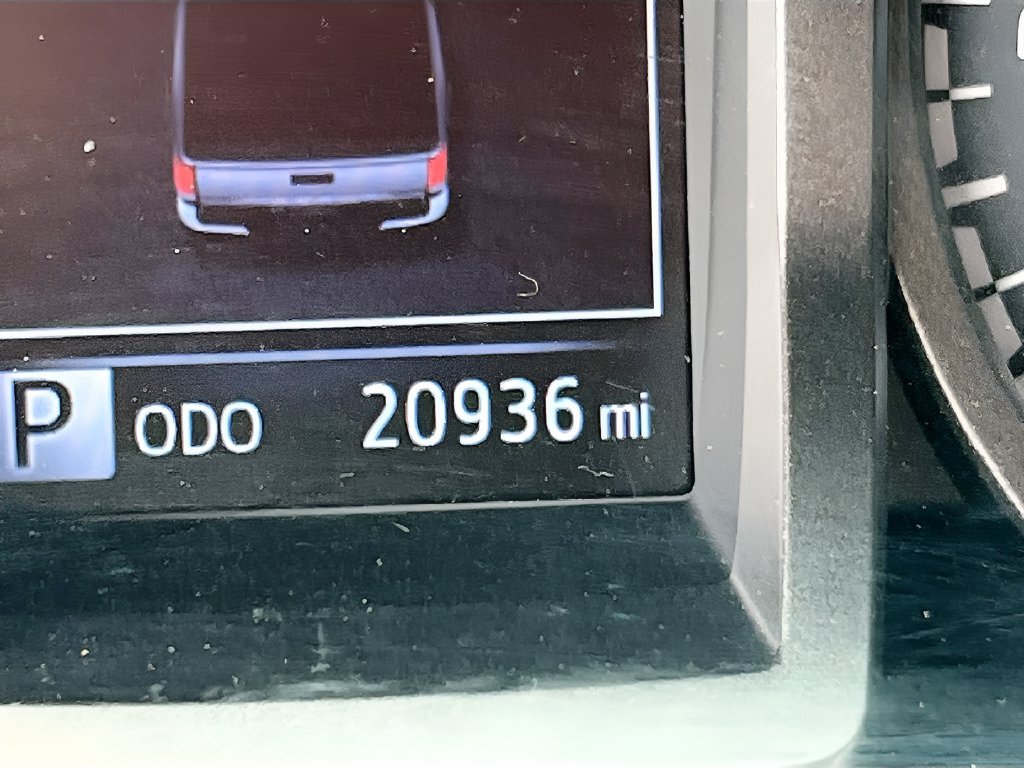 2020 Toyota Tacoma photo 12 of 33