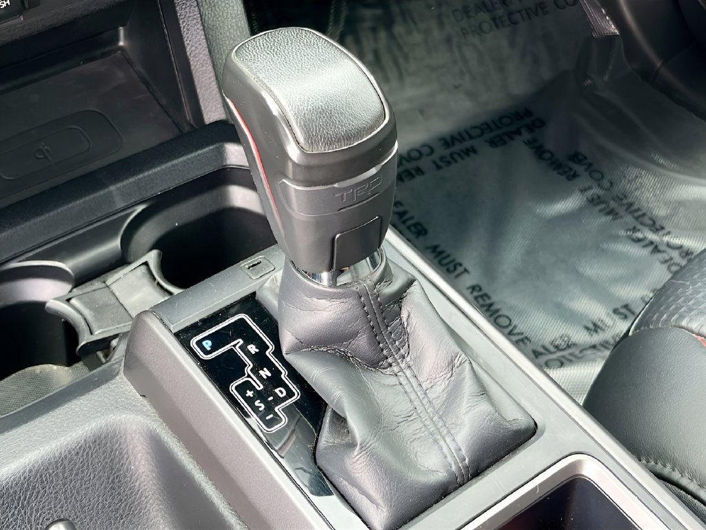2020 Toyota Tacoma photo 17 of 33