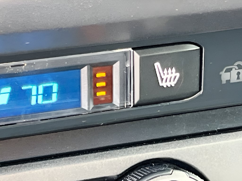 2020 Toyota Tacoma photo 21 of 33