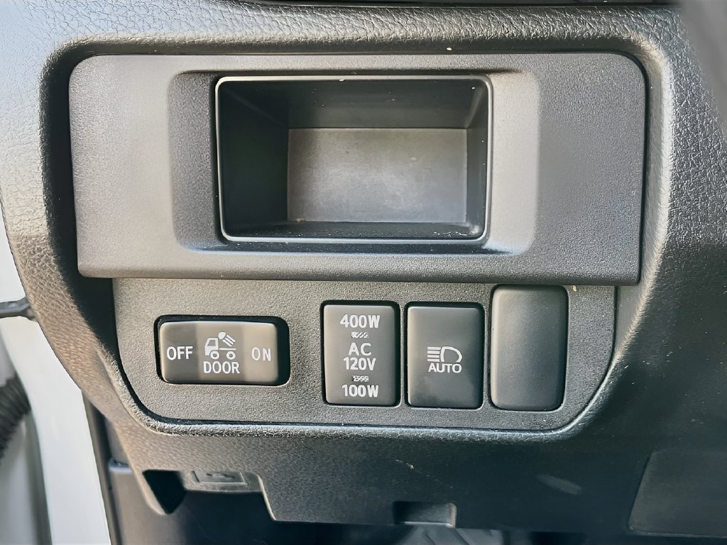2019 Toyota Tacoma photo 10 of 33