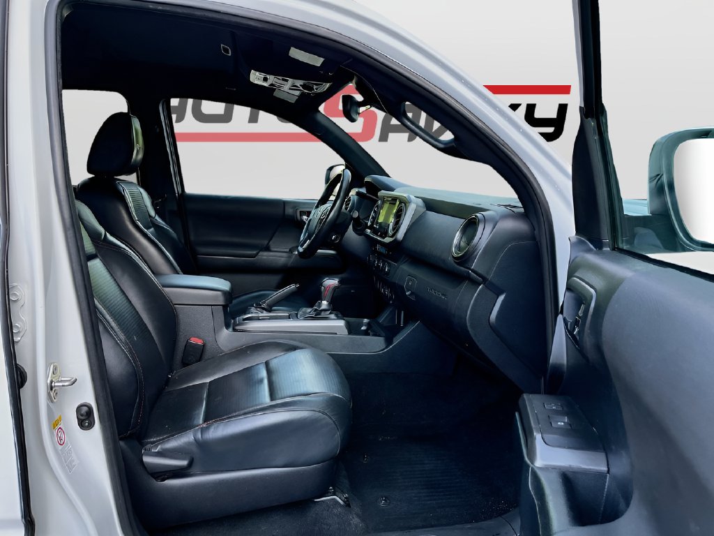 2019 Toyota Tacoma photo 29 of 33