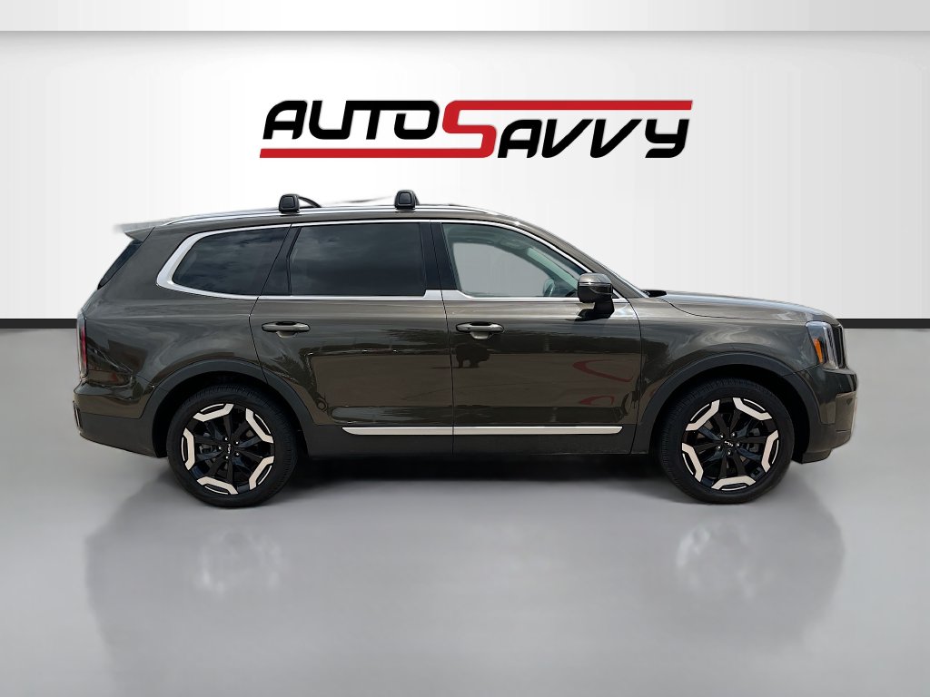 2024 Kia Telluride photo 8 of 35