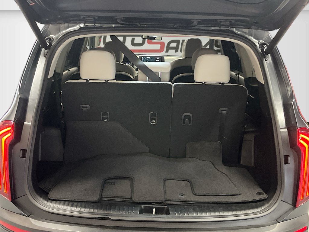 2021 Kia Telluride photo 28 of 35