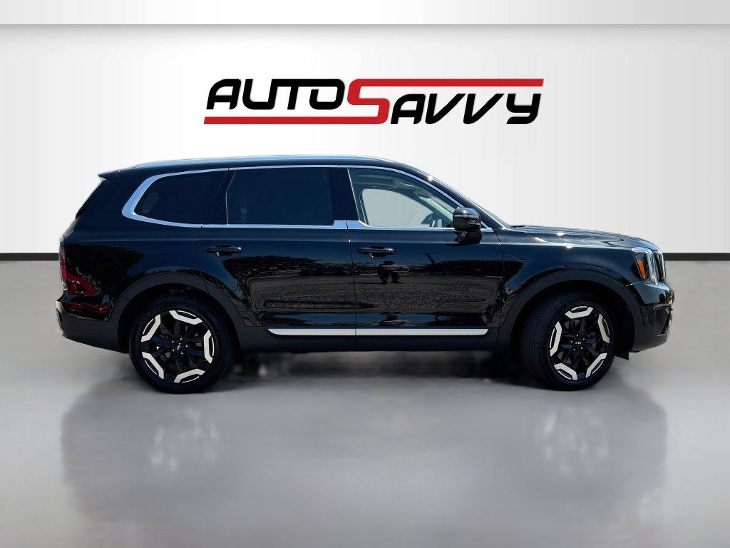 2024 Kia Telluride photo 8 of 35
