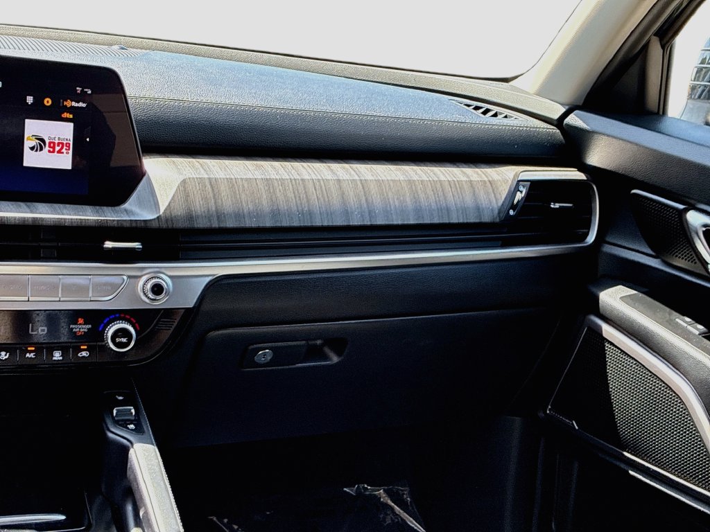 2024 Kia Telluride photo 25 of 35
