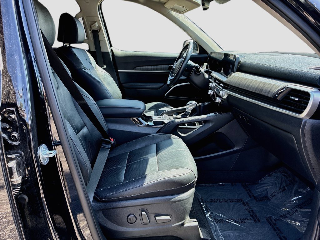 2024 Kia Telluride photo 31 of 35