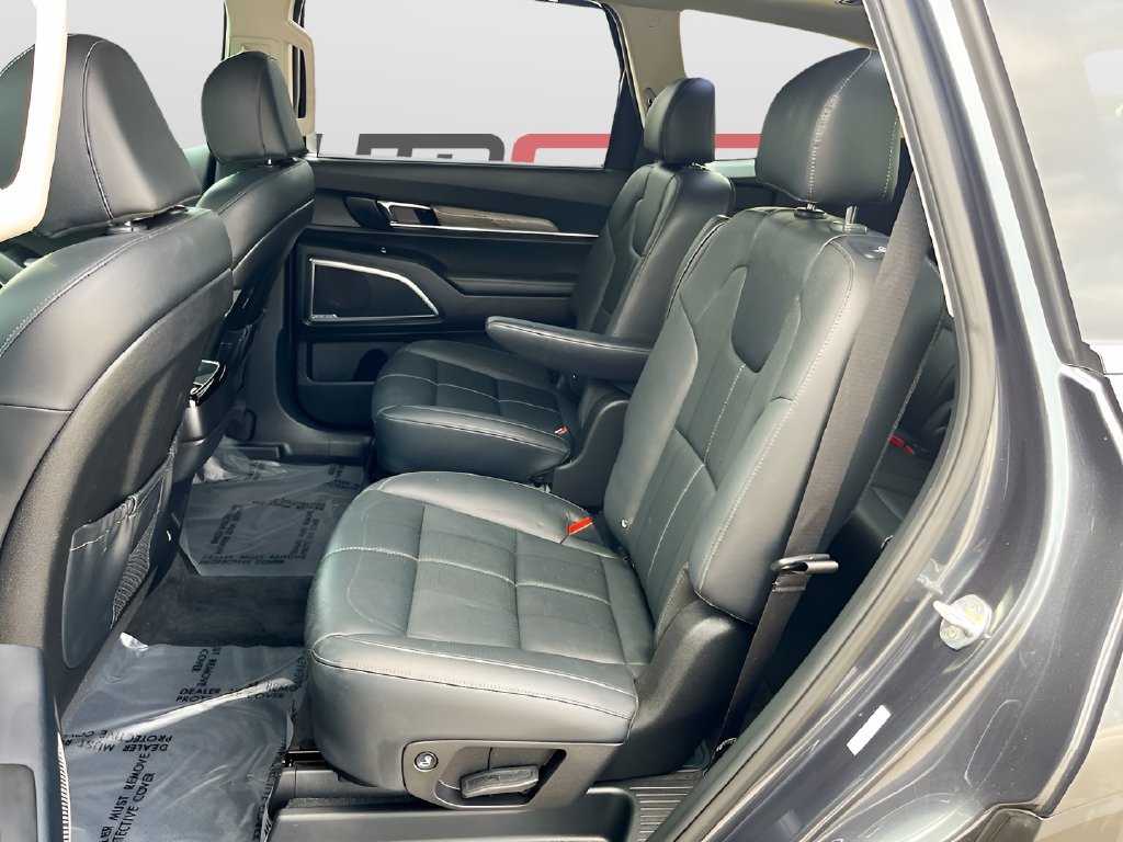 2022 Kia Telluride photo 26 of 36