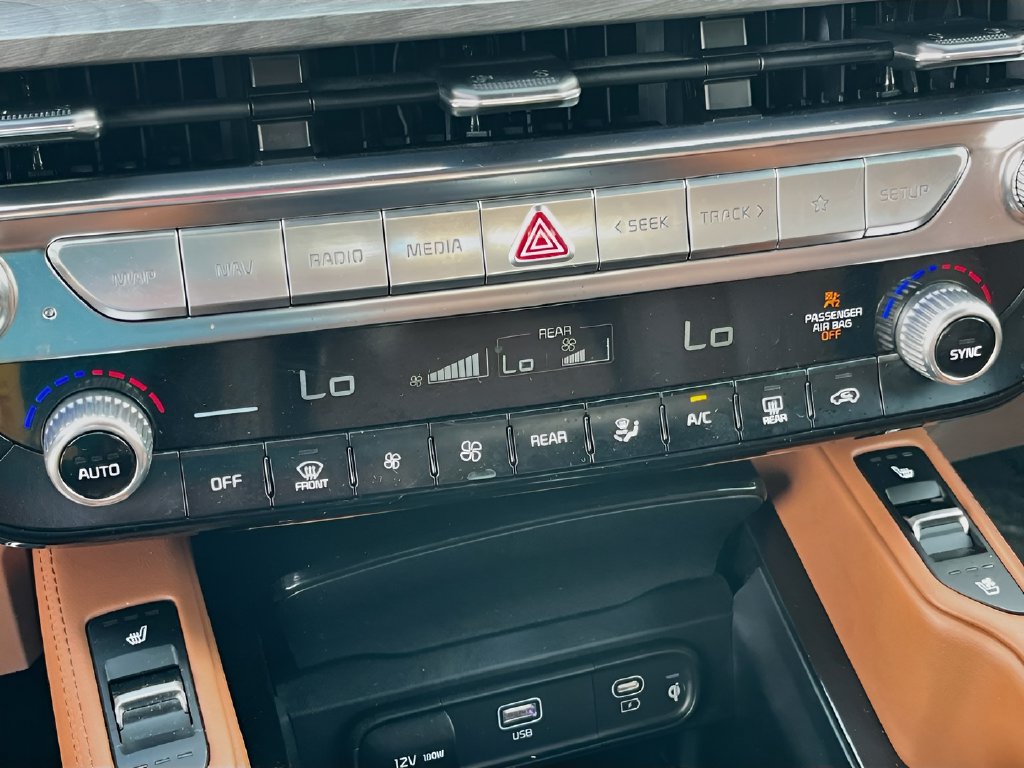 2024 Kia Telluride photo 16 of 37