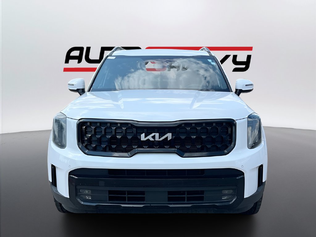 2024 Kia Telluride photo 2 of 35