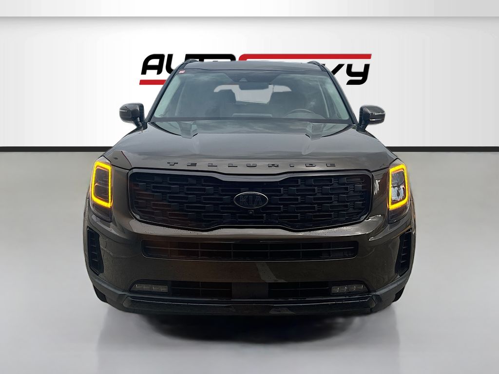 2021 Kia Telluride photo 2 of 36