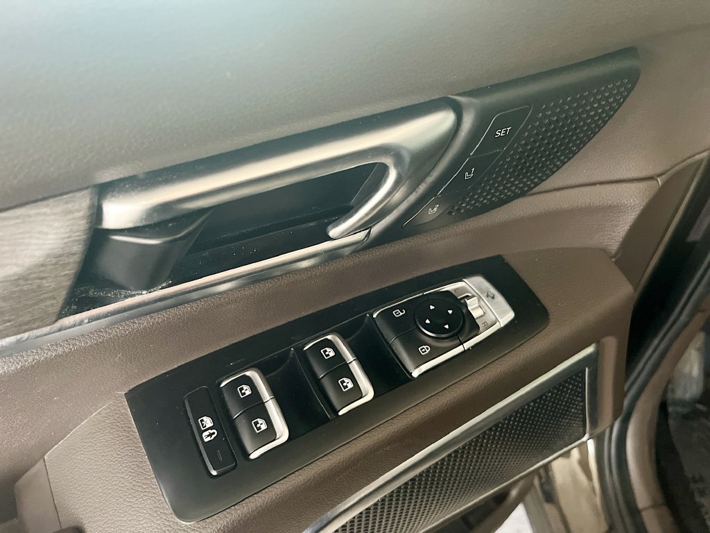 2021 Kia Telluride photo 18 of 36