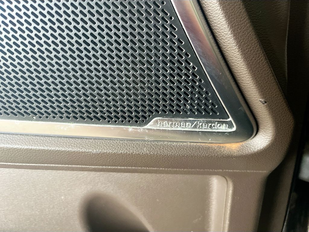 2021 Kia Telluride photo 19 of 36