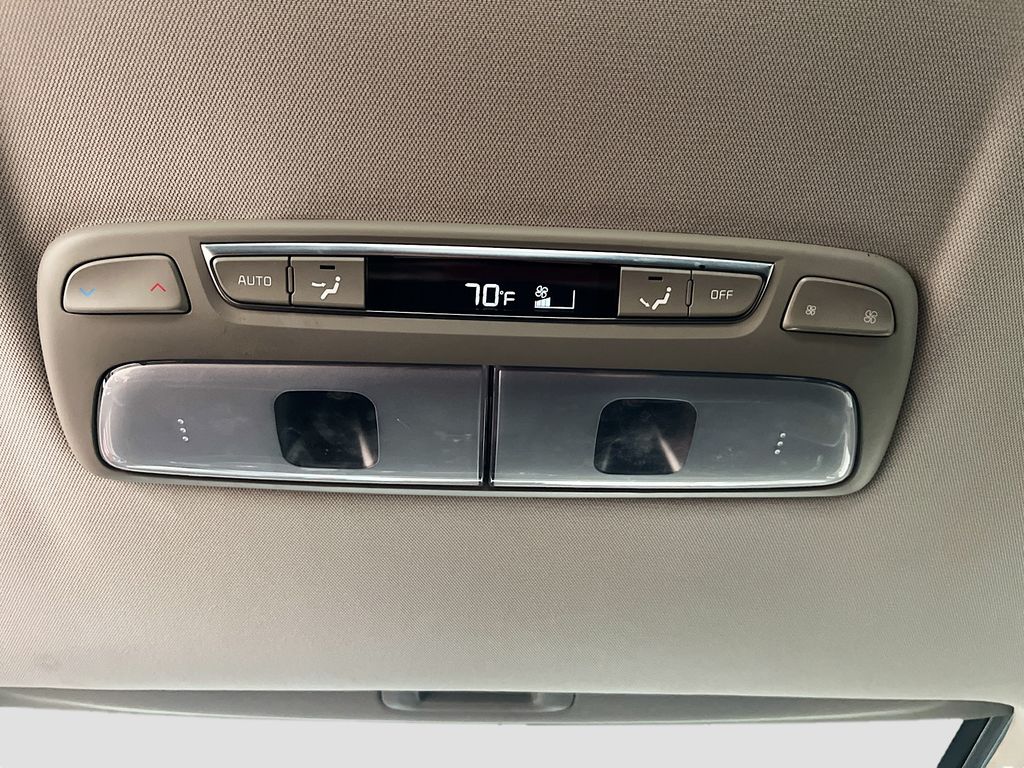 2021 Kia Telluride photo 28 of 36
