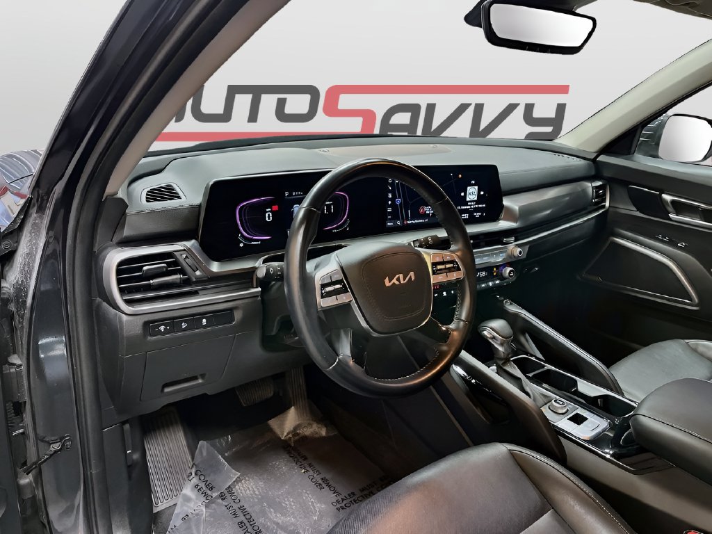 Used 2023 Gravity Gray Metallic Kia S image 9
